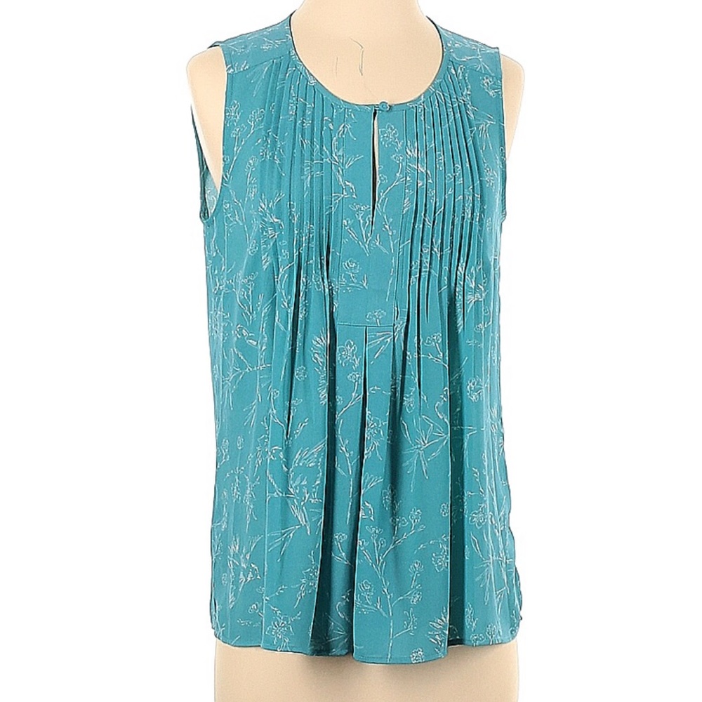 Daniel Rainn Turquoise White Floral Keyhole Tank